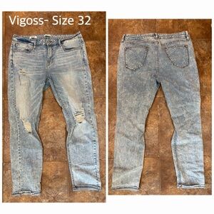 Vigoss womens Light Blue Distressed Jeans
